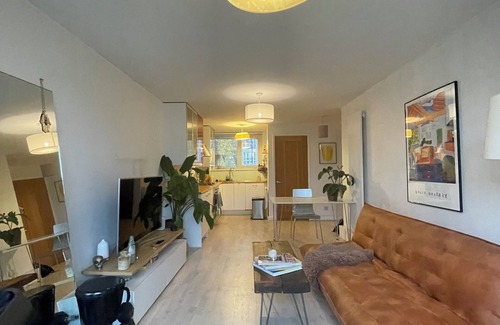 St. George's Appartement | Stunning 1BD Flat w/Garden area, Kentish Town!