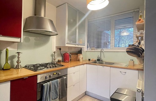 St. George's Appartement | Stunning 1BD Flat w/Garden area, Kentish Town!