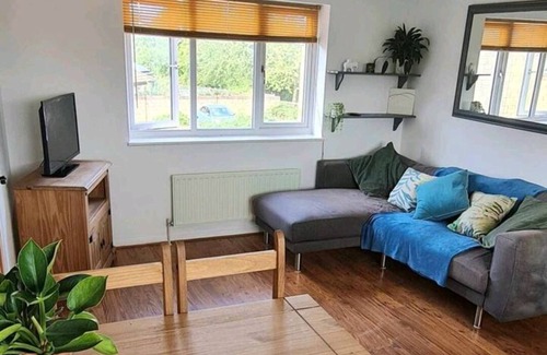 Hewish Maison | Stunning 2-Bed House in Weston-super-Mare