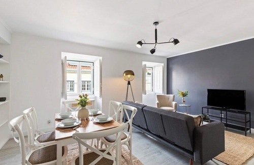 Belem Appartement | Stunning 2-Bedroom Apt, Sleeps 5 nr Belém