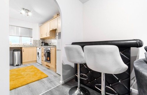 Tipton Appartement | Stunning 2-Bed Apartment in Tipton Sleeps 3