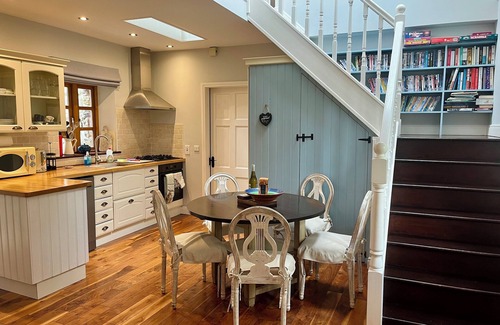 Kinvara Cottage | Stunning 2-bed cottage, mountain views, 3 miles from Kinvara, Wild Atlantic Way.
