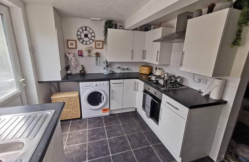 Macclesfield Maison | Stunning 2-bed House in Macclesfield Cheshire