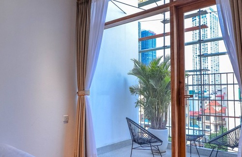 Dich Vong Appartement | Stunning 2B with Balcony in 22Land Residence