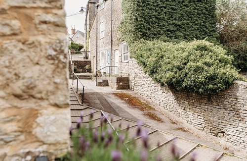 Malmesbury Maison | Stunning 2BD in the Heart of Malmesbury!