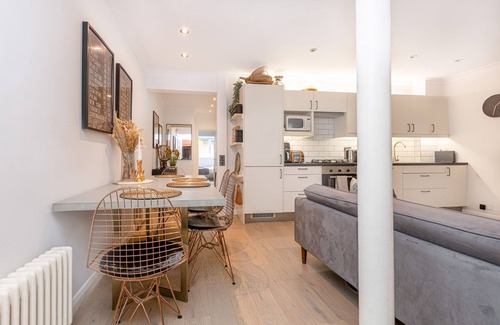Kilburn Appartement | Stunning 2BR Flat w/private Garden, Kilburn