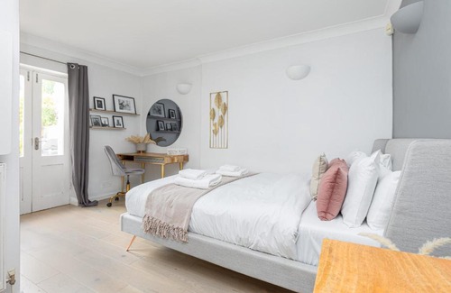 Kilburn Appartement | Stunning 2BR Flat wprivate Garden, Kilburn