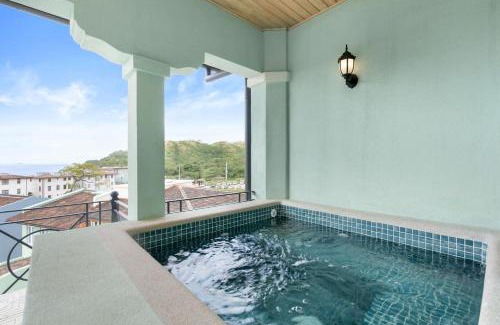 Las Catalinas Maison | Stunning 3-BD Beachside Home with Small Pool