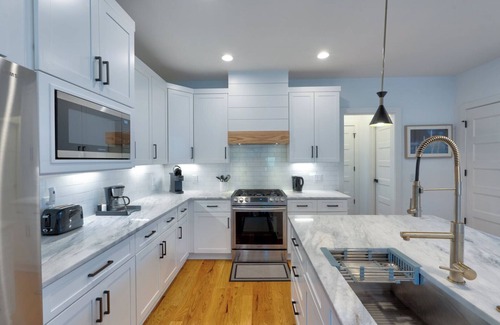 Chestnut Hill Maison | Stunning 3 BDR Nashville home – Fully Updated, 2 Miles from Downtown!