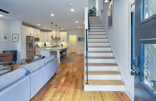 Chestnut Hill Maison | Stunning 3 BDR Nashville home – Fully Updated, 2 Miles from Downtown!