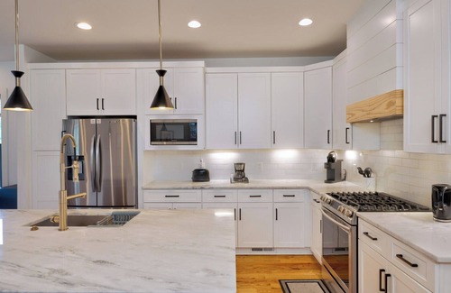 Chestnut Hill Maison | Stunning 3 BDR Nashville home – Fully Updated, 2 Miles from Downtown!