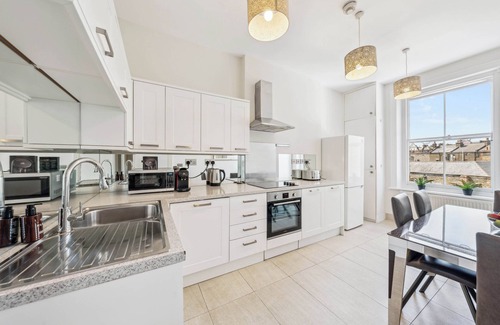Frognal and Fitzjohns Appartement | Stunning 3-bedroom apartment in Hampstead by StayStayStay