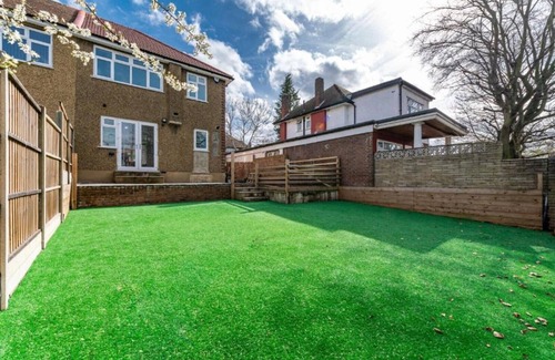 Arnos Grove Maison | Stunning 3BDR house with free parking