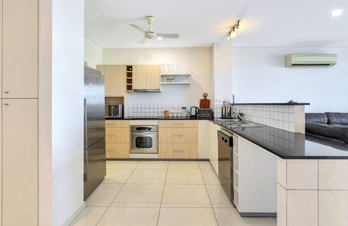 Bayview Appartement | Stunning 3BR Bayview Waterfront Haven