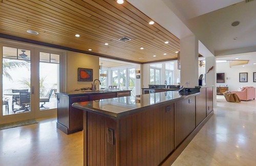 Cutthroat Harbor Estates Maison | Stunning 4 bed 3.5 bath open water pool home