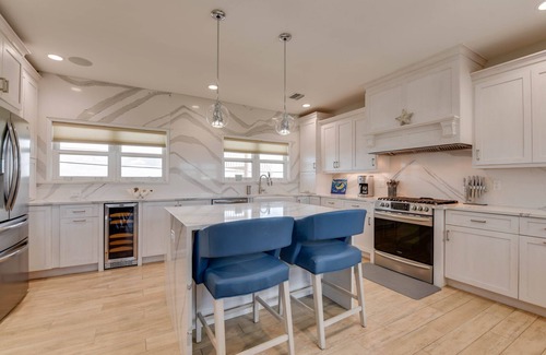 Breezeswept Beach Estates Maison | Stunning 4 Bedroom 5.5 Bath pool home with Sunset Views!!