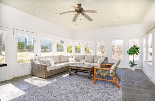 York Harbor Maison | Stunning 5 BDR Walk to York Harbor Beach
