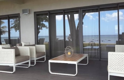 Pointe aux Biches Villa | Stunning 5-Star Beachfront Villa | Direct Pool & Beach Access | Daily Service