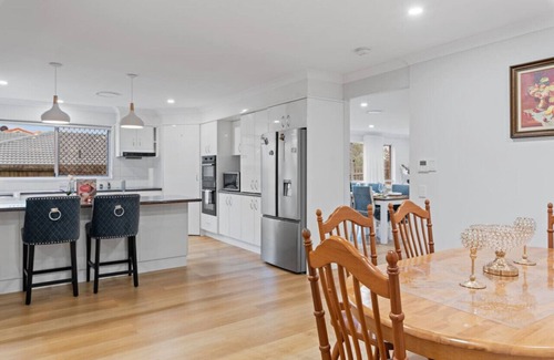 Wishart Maison | Stunning 5BR Big Modern Home w/Parking/Malls/Parks