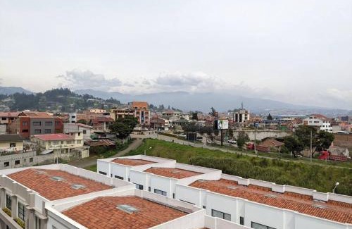 Cuenca Appartement | Stunning 5th floor condo w/scenic view near tran