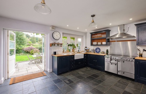 Shepton Mallet Maison | Stunning 7 bedroom detached house near Bruton