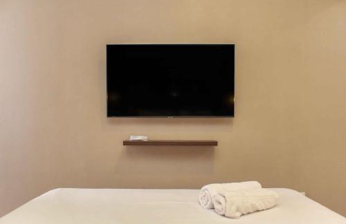 Bendungan Hilir Appartement | Stunning and Comfy 2BR + Study Room at Sudirman Suites Apartment By Travelio