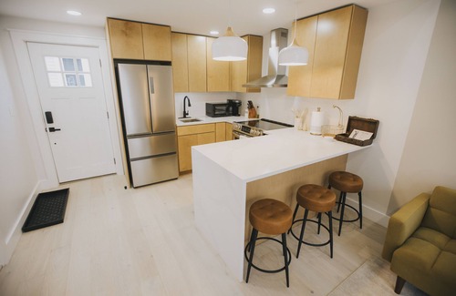 East Kingston Appartement | Stunning and Cozy loft apartment in kingston .