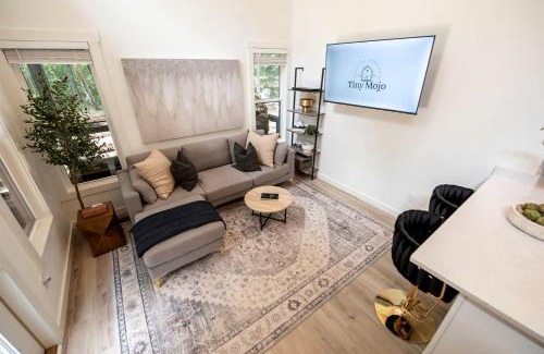 Monteagle Maison | Stunning and Fully-Equipped Tiny House with Breathtaking Views of South Cumberland State Park in Monteagle, TN