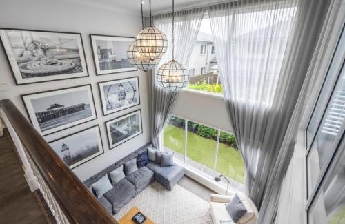 Rochedale Maison | Stunning and Luxurious 4-Bedroom Mansion at Rochedale