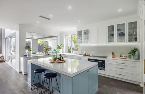 Rochedale Maison | Stunning and Luxurious 4-Bedroom Mansion at Rochedale