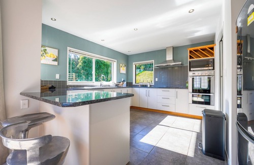 Tikitere Maison | Stunning and Spacious 5-Bedroom Home in Rotorua