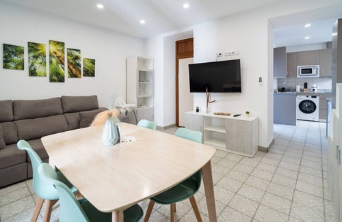 San Francisco-Ribera Appartement | Stunning Andalusian Oasis with Terrace & Pool