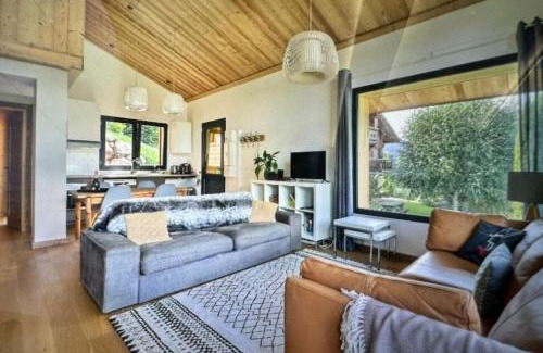 La Cote-d'Arbroz Appartement | Stunning apartment- mountain views near Morzine