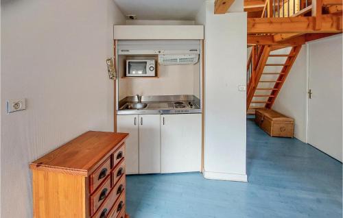 Usson-en-Forez Appartement | Stunning Apartment In Usson-En-Forez