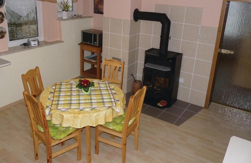 Gieselwerder Appartement | Stunning Apartment In Oberwesergieselwerder