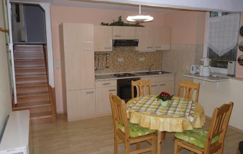 Gieselwerder Appartement | Stunning Apartment In Oberwesergieselwerder