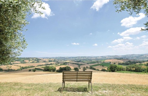 Montefelcino Appartement | Stunning apartment in Montefelcino with 2 Bedrooms