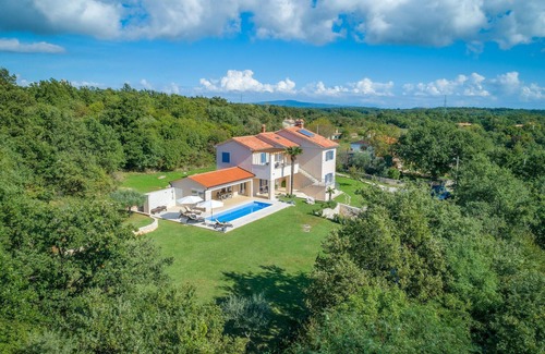 Sveta Nedelja Appartement | Superbe appartement à Labin avec sauna