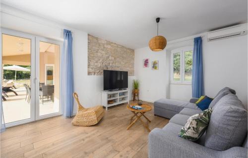Sveta Nedelja Appartement | Stunning Apartment In Labin With Sauna