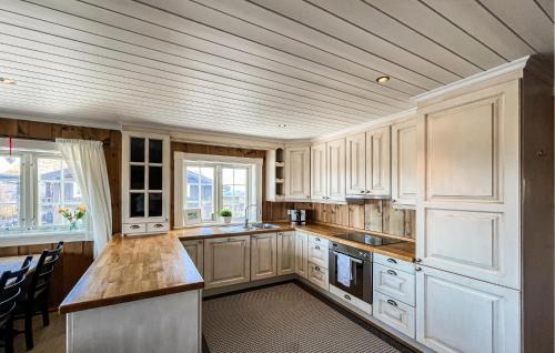 Vestre Slidre Appartement | Stunning Apartment In Røn With Sauna