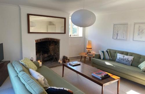 Woolbeding Appartement | Stunning Apartment Opposite Cowdray Ruins in Heart of Midhurst