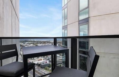 Southbank Appartement | Stunning Bay & Lake Views Apt w/ Balcony & Wi-Fi