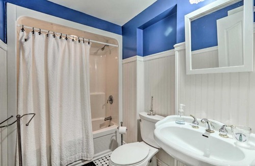 Atlantic Highlands Maison | Stunning Bayfront Sandy Hook Retreat Views and Yard