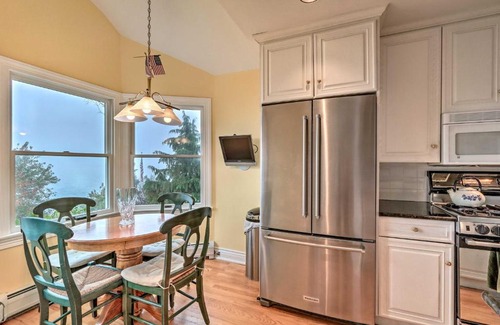 Atlantic Highlands Maison | Stunning Bayfront Sandy Hook Retreat Views and Yard