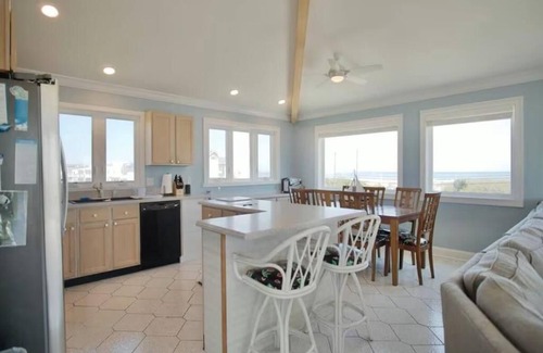 Dennisville Copropriété | Stunning Beach Views, Steps Away from the Beach