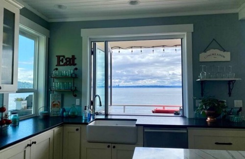 Manchester Maison | Stunning beachfront getaway!