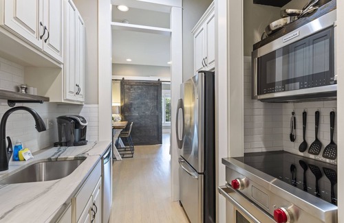 Watercolor Maison | Stunning Carriage House in Watercolor | 4 Pass Golf Cart | 2 Bicycles Included!