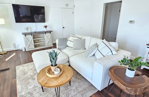 Middletown Maison | Stunning city and bay views w/hot tub & fire pit