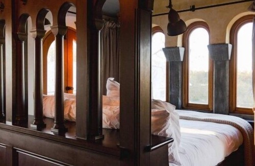 Sullivan's Island Autre | Stunning Coastal Castle Holiday Special