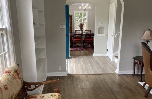 Council Bluffs Maison | Stunning Colonial Home In Historic Neighborhood